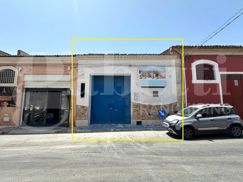 Negozio in Vendita a Avola, 390'000€, 151 m²
