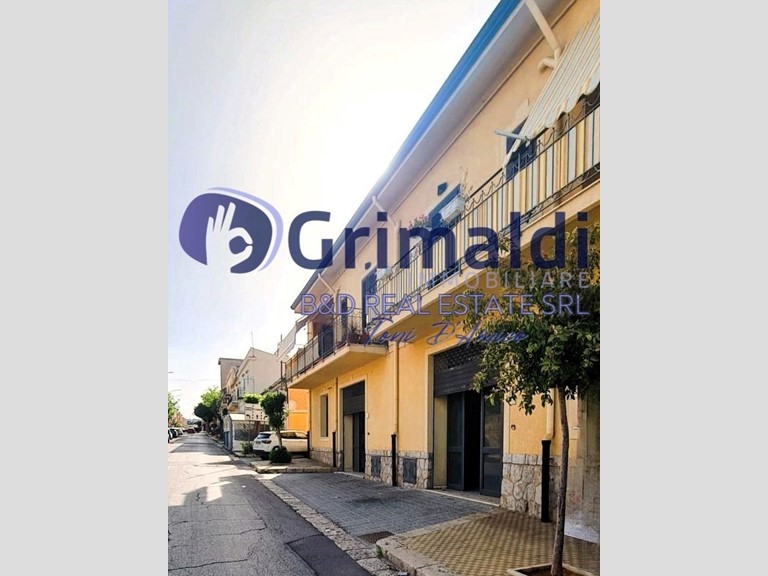 Negozio in Vendita a Santa Flavia, 145'000€, 115 m²