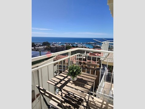 Trilocale in Affitto a Sanremo, 1'700€, 80 m², arredato