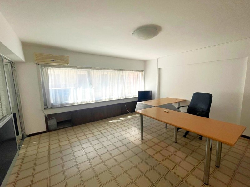 Ufficio in Affitto a Palermo, 400€, 46 m²