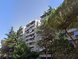 Negozio in Vendita a Roma, 99'000€, 275 m²