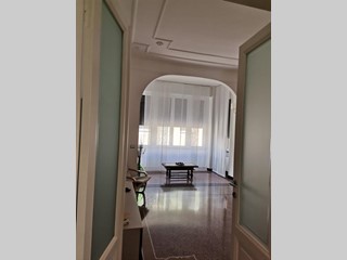 Appartamento in Affitto a Savona, 1'100€, 120 m², arredato