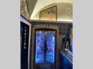 Attività commerciale in Vendita a Sarzana, 110 m²