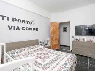 Appartamento in Vendita a Genova, zona Borgoratti, 148'000€, 80 m²