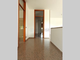 Appartamento in Affitto a Vicenza, 730€, 165 m²