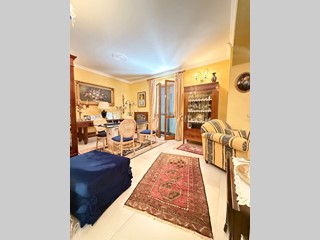 Casa Indipendente in Vendita a Fisciano, 600'000€, 300 m²