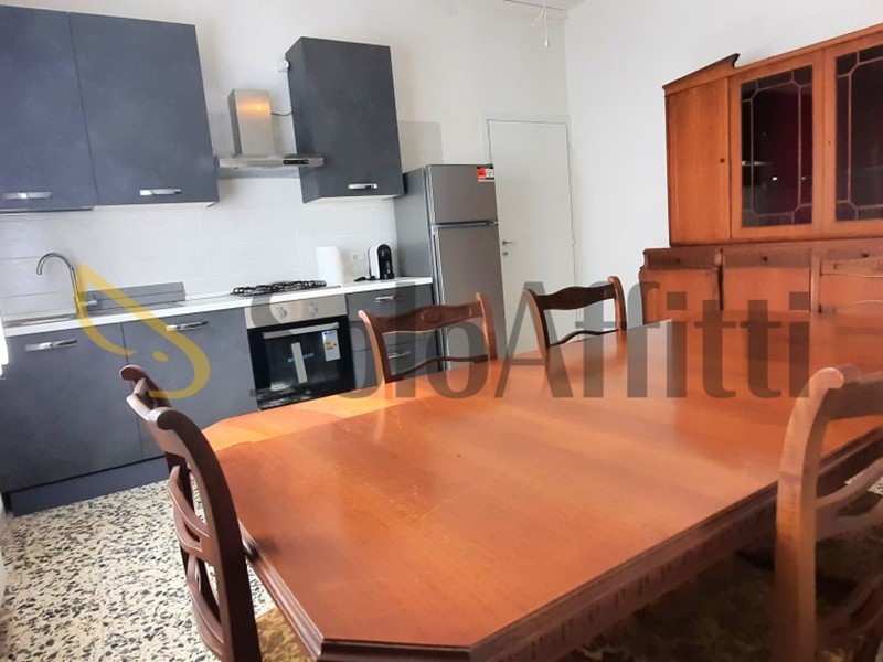 Appartamento in Affitto a Carpi, zona Ospedale, 1'700€, 115 m²