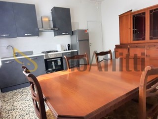 Appartamento in Affitto a Carpi, zona Ospedale, 1'700€, 115 m²