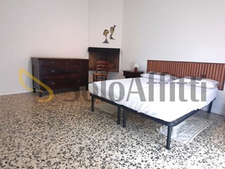 Stanza in Affitto a Carpi, zona Ospedale, 450€, 115 m²
