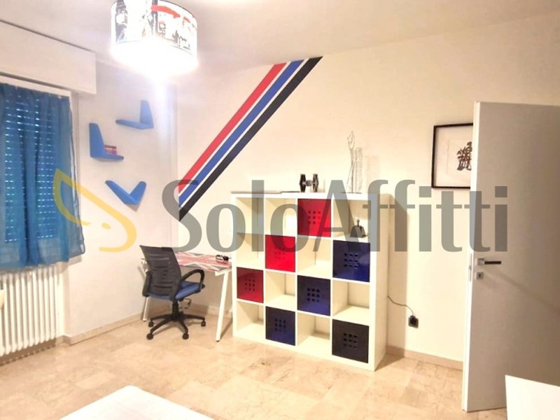 Stanza in Affitto a Carpi, zona Cibeno, 480€, 204 m²