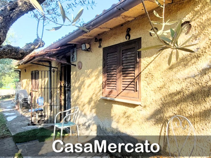 Casa Indipendente in Vendita a Grottaferrata, 148'000€, 25 m²