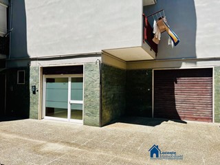 Negozio in Vendita a Capurso, 80'000€, 60 m²