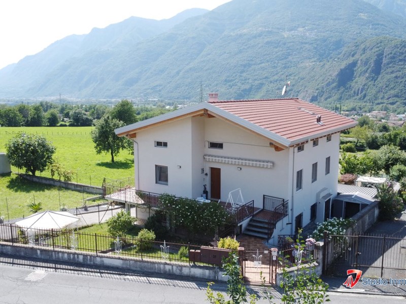 Casa Semi Indipendente in Vendita a Darfo Boario Terme, 249'000€, 110 m²