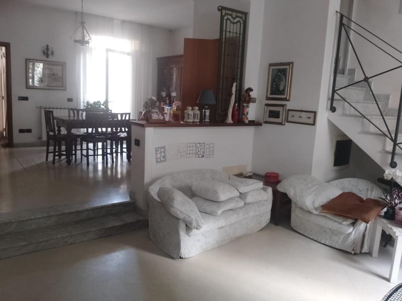Casa Indipendente in Vendita a Viareggio, 480'000€, 150 m²