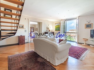 Appartamento in Vendita a Livorno, 490'000€, 215 m²