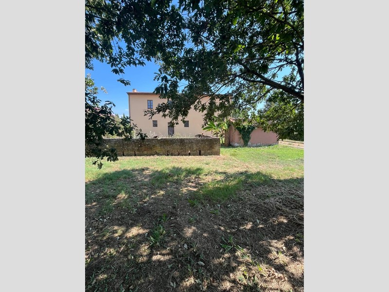 Casale in Vendita a Peccioli, 495'000€, 465 m², arredato, con Box