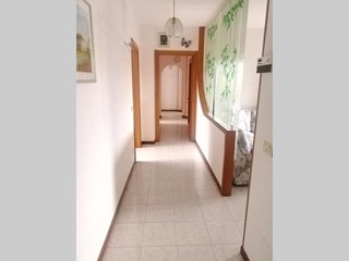 Appartamento in Vendita a Massa, 320'000&euro;, 130 m², con Box