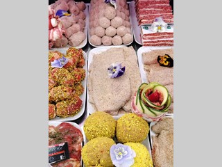 Immobile commerciale in Vendita a Carrara, 85'000€, 50 m²