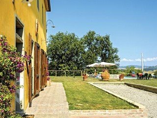 Attività commerciale in Vendita a Peccioli, 3'300'000€, 2700 m²