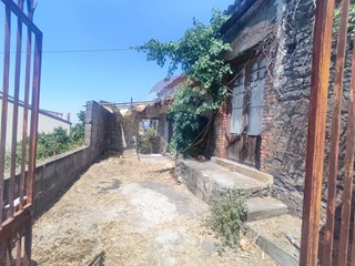 Casa Indipendente in Vendita a Belpasso, 98'000€, 84 m²