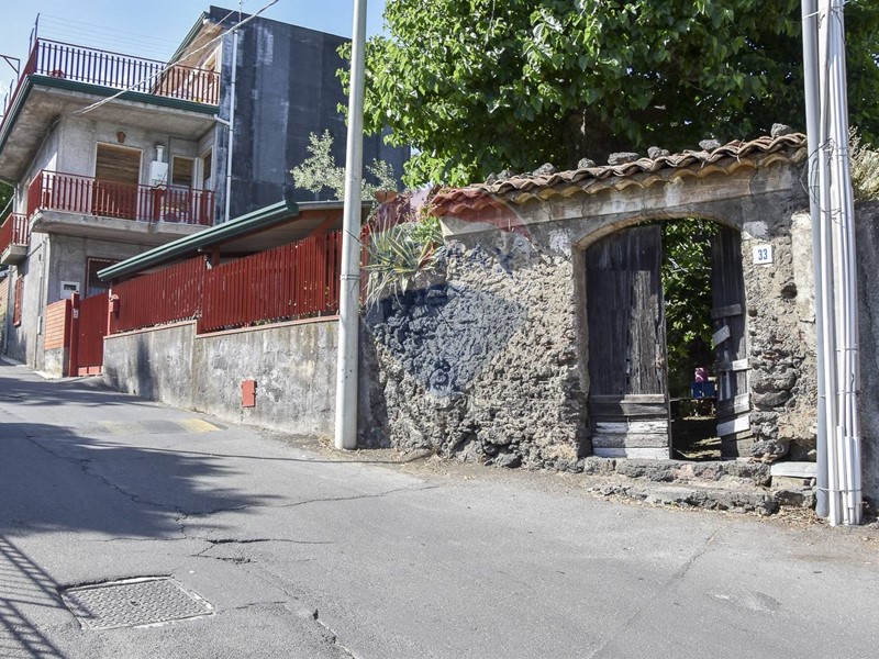 Rustico in Vendita a Viagrande, 80'000&euro;, 100 m²