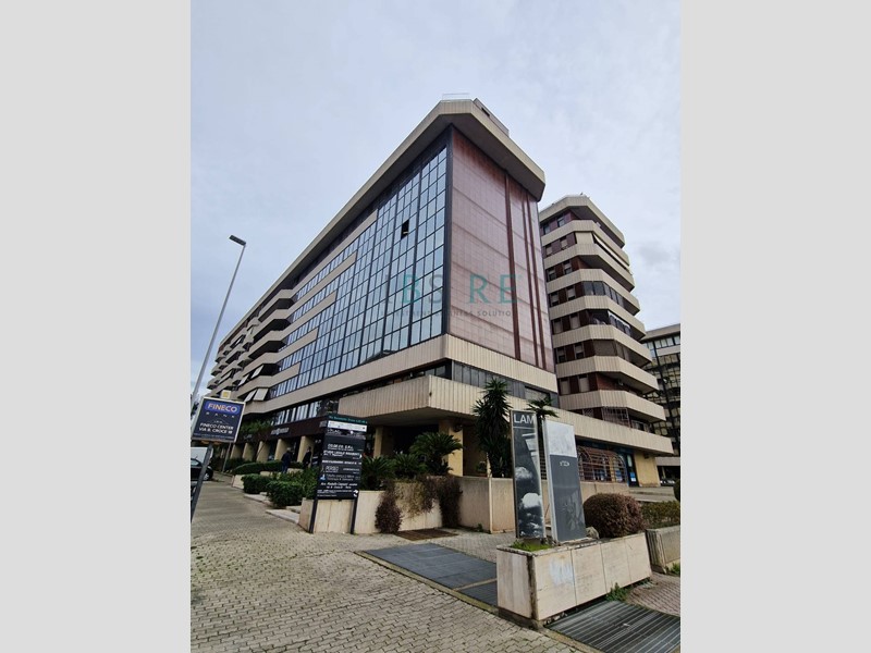 Ufficio in Vendita a Roma, 950'000&euro;, 355 m²
