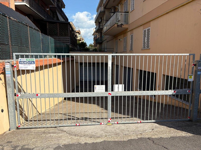 Box in Vendita a Roma, 36'000€, 55 m²