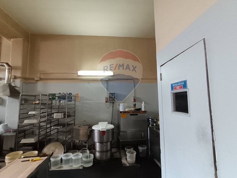 Laboratorio in Vendita a Paternò, 15'000€, 80 m²