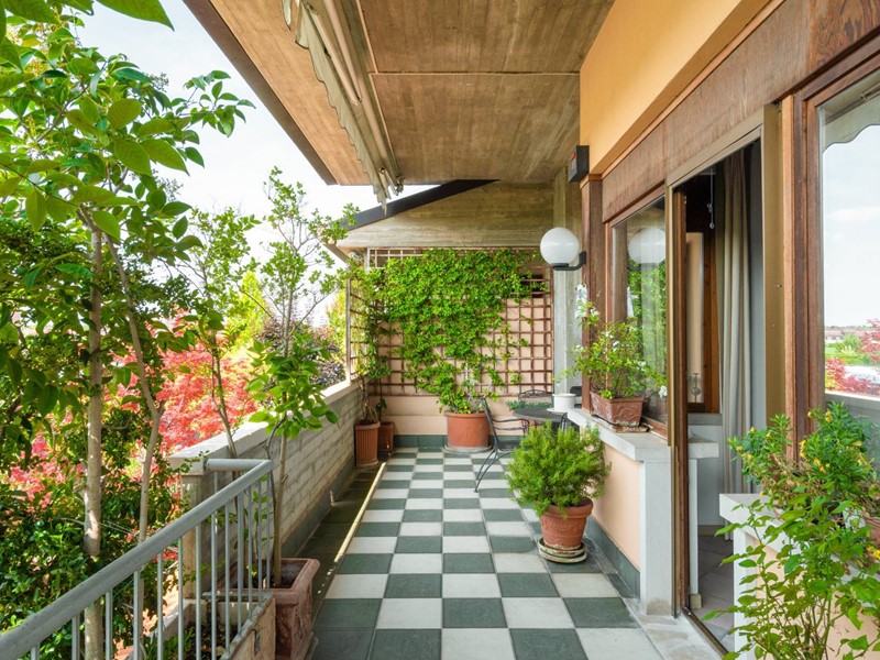 Appartamento in Vendita a Desenzano del Garda, 390'000€, 130 m²