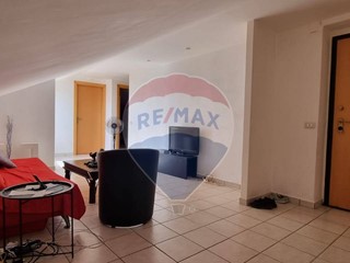 Attico in Vendita a Caltanissetta, 29'000€, 69 m²