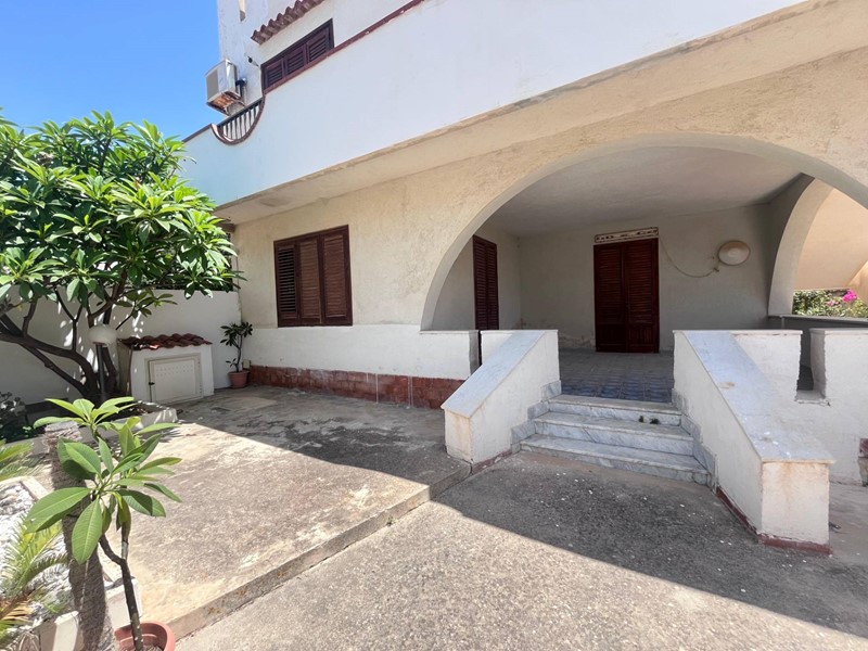 Appartamento in Vendita a Castelvetrano, 80'000&euro;, 95 m²