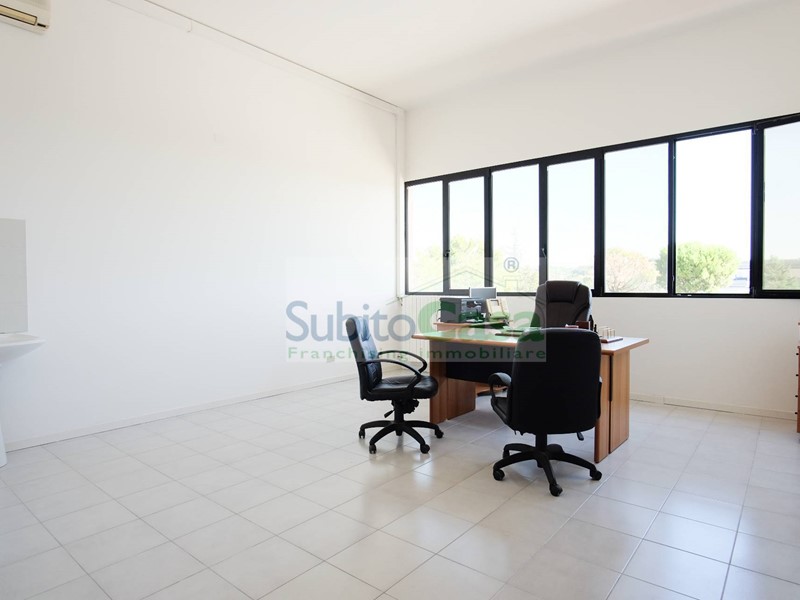 Ufficio in Vendita a Chieti, 55'000€, 64 m²