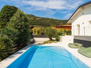 Villa in Vendita a Cologne, 620'000€, 160 m²