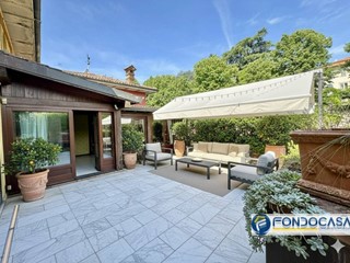 Attico in Vendita a Palazzolo sull'Oglio, 365'000€, 183 m²