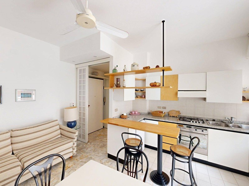 Bilocale in Vendita a Finale Ligure, 245'000€, 51 m²