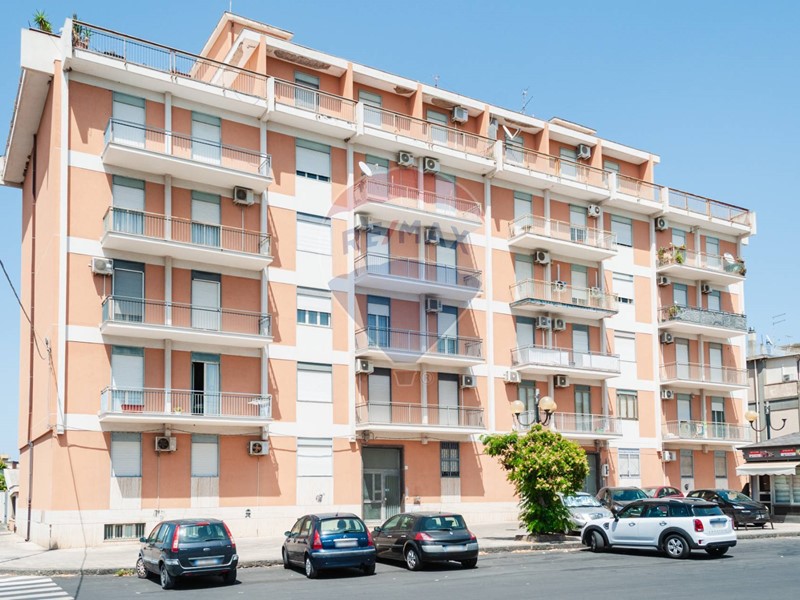 Quadrilocale in Vendita a Lentini, 85'000€, 122 m²