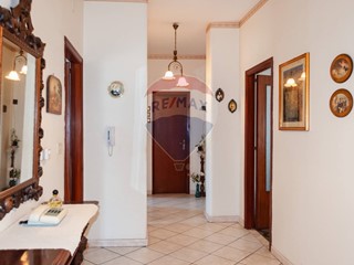 Quadrilocale in Vendita a Lentini, 85'000€, 122 m²