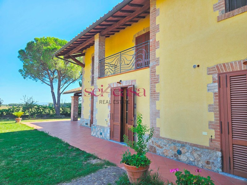 Rustico in Vendita a Grosseto, 560'000€, 340 m²