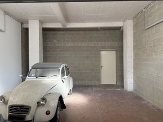 Box in Vendita a Monza, 39'500€, 50 m²