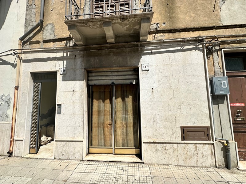 Quadrilocale in Vendita a Barcellona Pozzo di Gotto, 43'000€, 100 m²