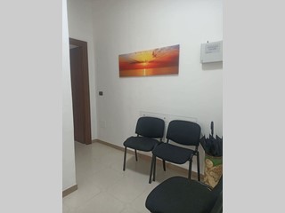Ufficio in Affitto a Brindisi, 300€, 12 m²