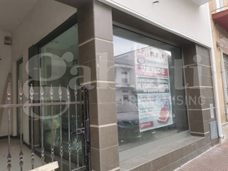 Negozio in Vendita a Oristano, 160'000€, 155 m²