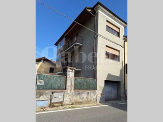 Casa Indipendente in Vendita a Biella, 34'763€, 175 m²