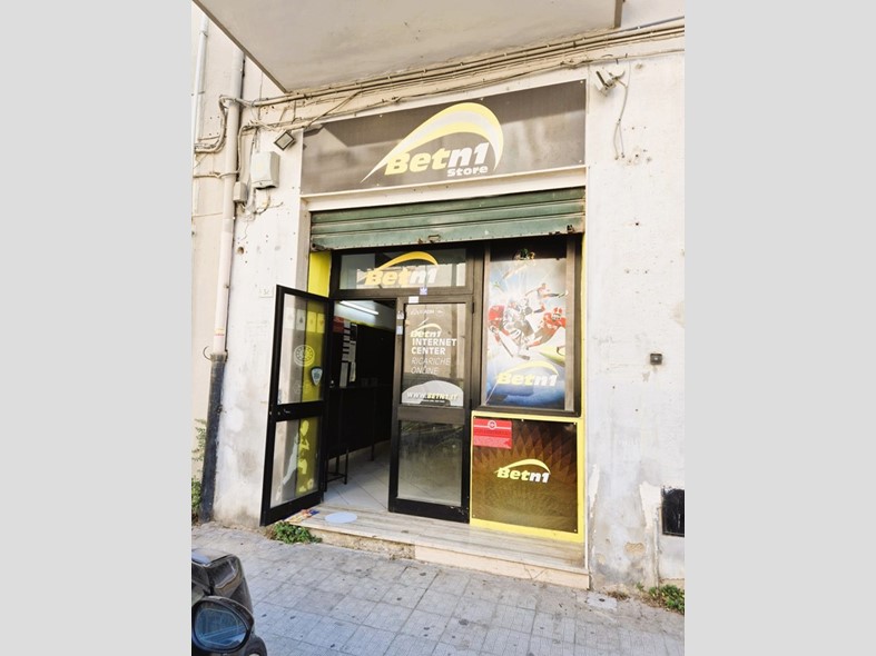 Negozio in Vendita a Agrigento, 60'000€, 55 m²