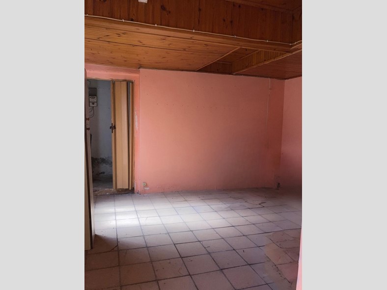 Casa Indipendente in Vendita a Villadose, 30'000€, 120 m²