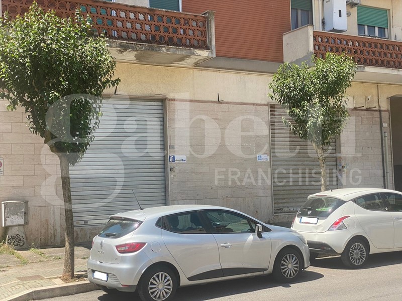 Negozio in Vendita a Aprilia, 190'000€, 212 m²