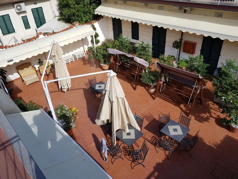 Immobile commerciale in Vendita a Viareggio, 1'800'000€, 780 m²