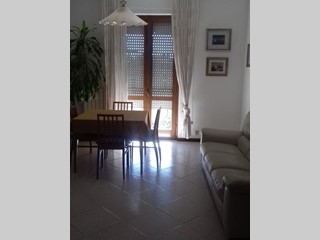 Quadrilocale in Affitto a Sarzana, 1'200€, 100 m², arredato