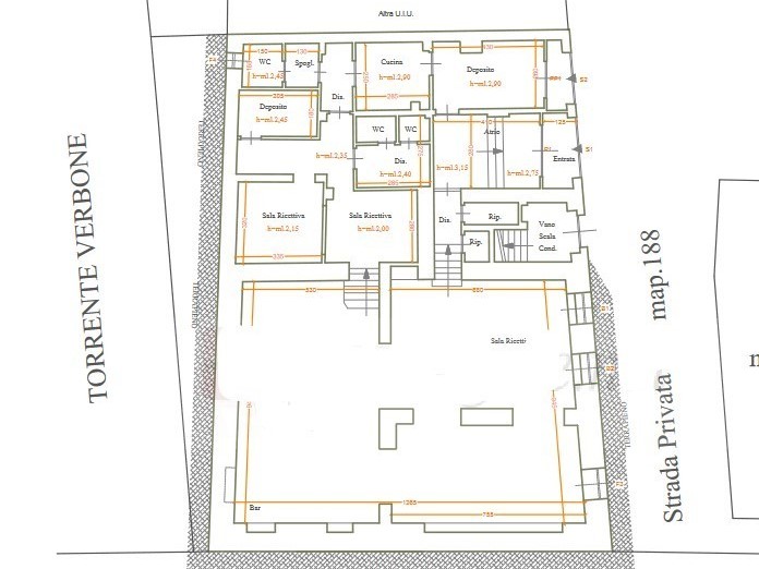 Attività commerciale in Vendita a Vallecrosia, 58'428€, 233 m²