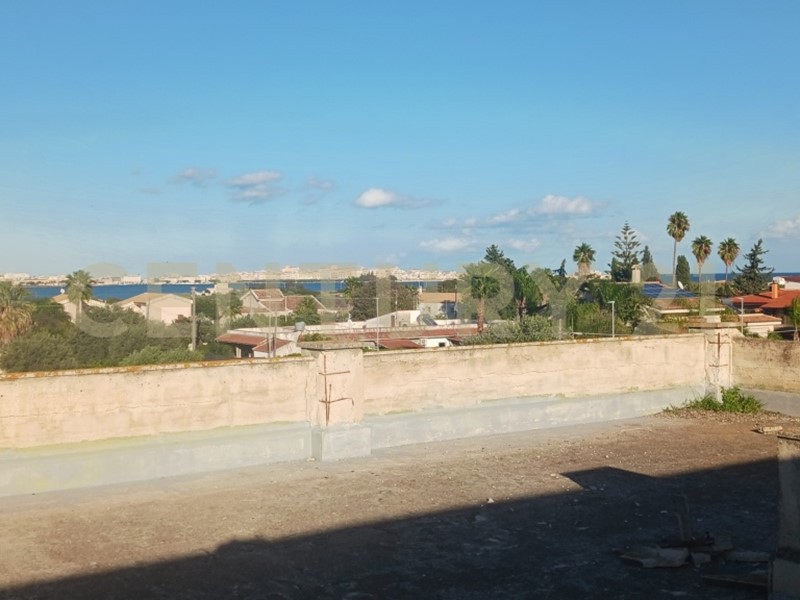 Attività commerciale in Vendita a Siracusa, 750'000&euro;, 1900 m², arredato, con Box